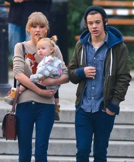 Taylor Swift's Dad Warns Harry Styles Not To Hurt Taylor Swift And Stop ...