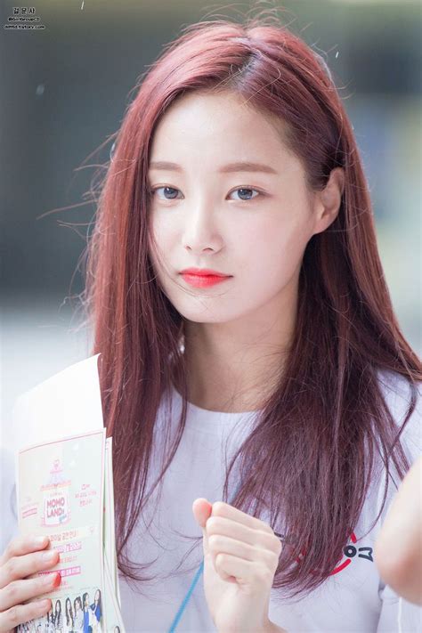 Momoland Yeonwoo Nữ Thần Kpop Dễ Thương