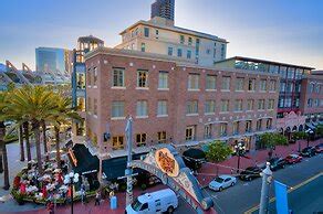 Hotel Hilton San Diego Gaslamp Quarter, San Diego, United States of America - Lowest Rate ...