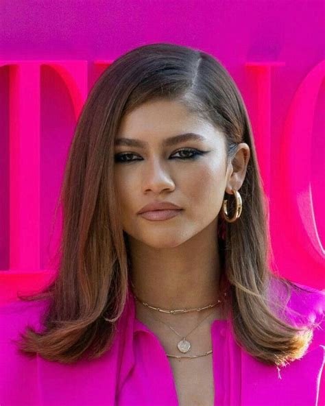 Pin By Arjuman🌺 On Zendaya Coleman Beauty Deepika Padukone Hair Color