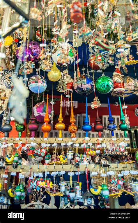 Nuremberg christmas market ornaments hi-res stock photography and ...