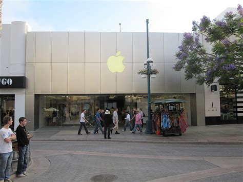 Apple Store - Santa Monica, California