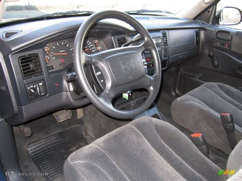 2004 Dodge Dakota SXT Quad Cab 4x4 interior Photo #61176133 | GTCarLot.com