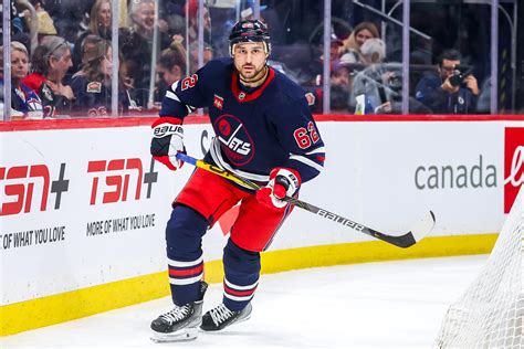 Takeaways From Winnipeg Jets Nino Niederreiter Extension