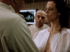 ALIEN RESURRECTION NUDE SCENES AZNude