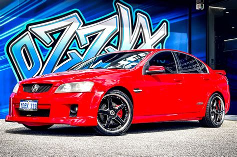 Holden Commodore Vertini Drift Gloss Black Chrome Lip Wheel