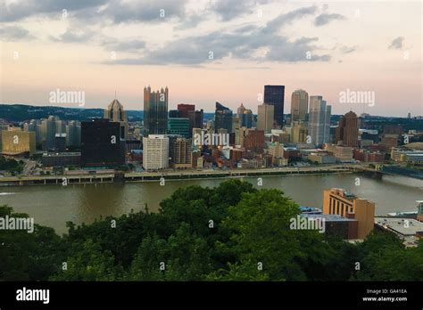 Pittsburgh skyline hi-res stock photography and images - Alamy