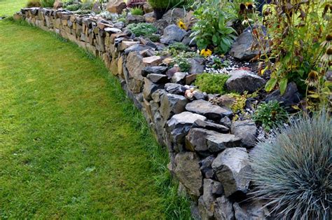 20 Rockery ideas - Airtasker Blog