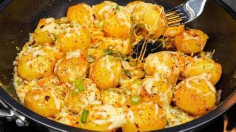 Easy 30-Minute Cheesy Baby Potatoes Recipe