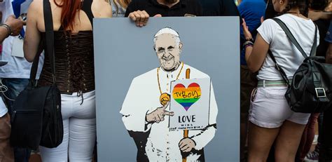 Il Disastro Del Papa Sui Gay Che Sfocia Nel Macchiettismo E Ne Accelera L Uscita Di Scena