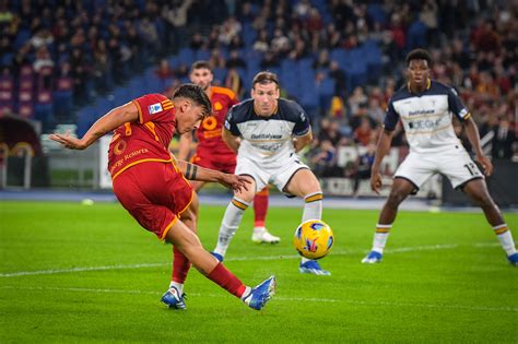 Roma Lecce Le Pagelle Dei Quotidiani