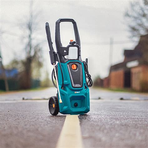 Мойка высокого давления BORT BHR-2700-Pro