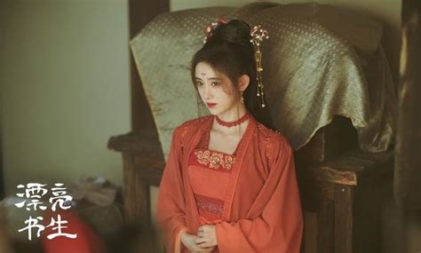 近期古裝劇10位「紅衣美人」！鞠婧禕《漂亮書生》紅衣好仙，陳瑤《少女大人》美上熱搜