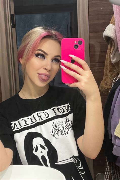 Beautiful Alina Y O From Chernigov With Blonde Hair Id