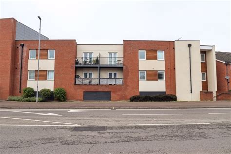 2 Bed Flat For Sale In Princes Way Bletchley Milton Keynes Mk2 £