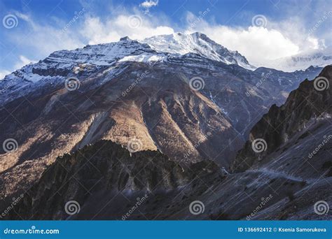 Trail To Tilicho Lake Annapurna Circuit Trek Himalayan Mountains