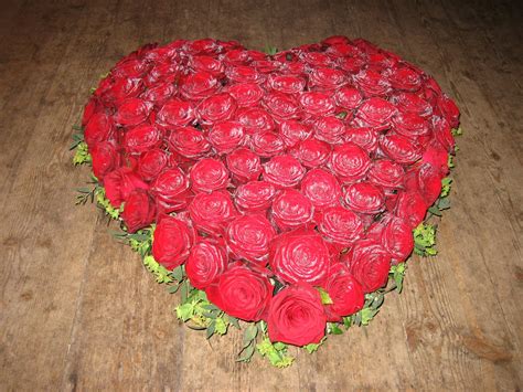 Interactive video tributes will soon replace traditional courier obits 9