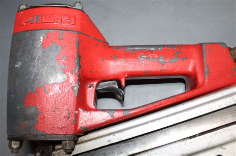 Hilti Rn312 Professional Air Framing Nailer Gun As Is For Parts Ebay