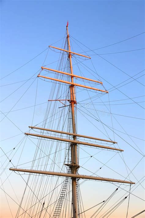 Ship Mast A Ships Mast In Front Of A Clear Darkening Sky Ad