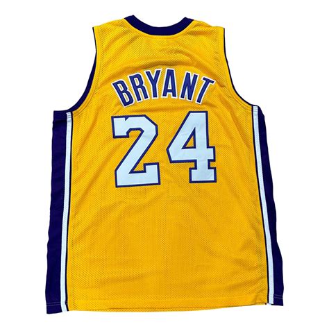 Kobe Bryant Jersey | Pristine Auction