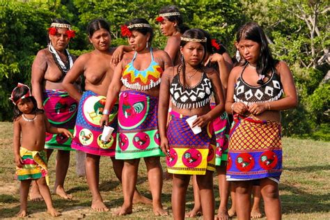 Los Indígenas Emberá Del Parque Nacional Del Río Chagres