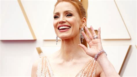 Jessica Chastain En Los Oscars 2022 Con Un Impactante Vestido Gucci Vogue