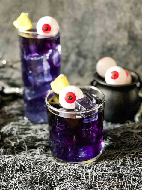 30+ Halloween Non-Alcoholic Drink Recipes: Mocktails & More!