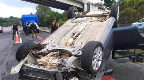 Se accidenta familia del Estado de México en libramiento Xalapa Perote