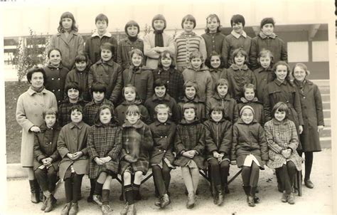 Photo De Classe Cm2 De 1968 Ecole De Paris Montmirail Copains Davant