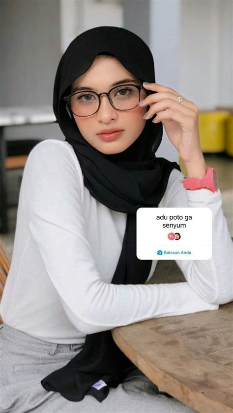 Hijab Mode Discovered By Apink On My Pin Image Uploaded By Apink Find