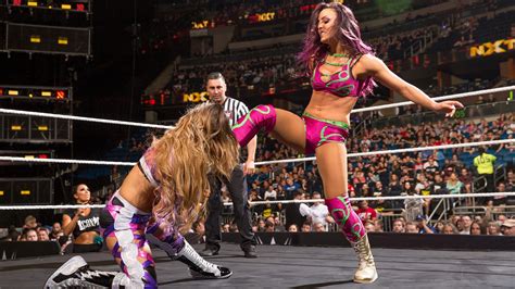 Beautiful Women of Wrestling: WWE NXT - Aliyah vs. Peyton Royce