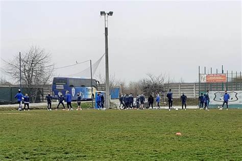 Meci Amical Vineri La T Rgu Jiu Nu Se Tie Pe Ce Teren