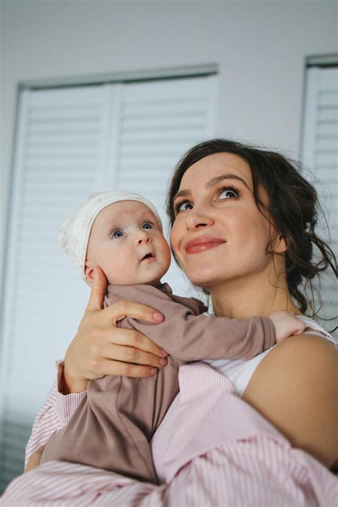 Безкоштовне стокове фото в приміщенні Onesie батьки батьківство батьківська близький