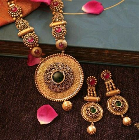 Pin By Lakshmi Saritha Mutyala On Things To Wear Bridal Gold