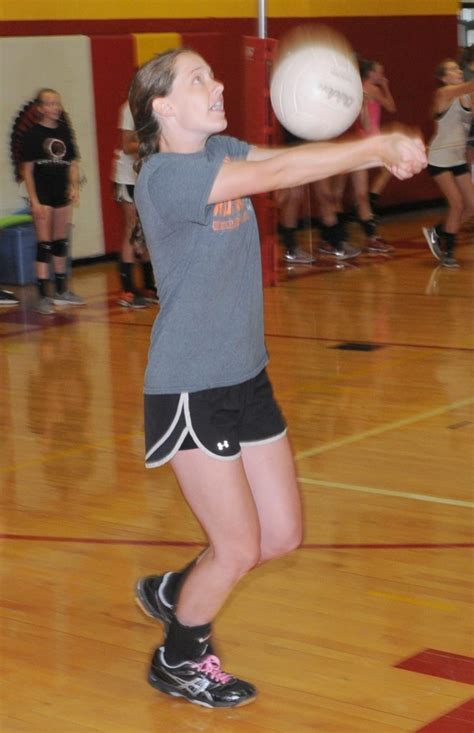 Northwest Bearcat Volleyball Hosts Camp