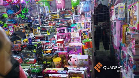 Sin Miedo Al Covid Reyes Magos Abarrotan Tianguis En Busca De Juguetes