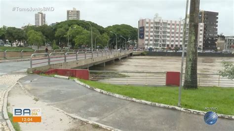 Chuva Causa Estragos Em Cidades Do Sul Da Bahia Rio Cachoeira Subiu 7