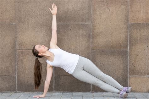 Vasisthasana Side Plank Pose Photo Gratuite