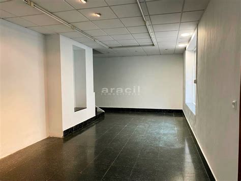 Local Comercial Espacioso En La Alameda Inmobiliaria Aracil