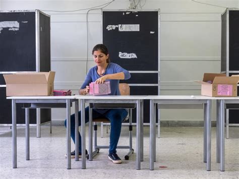 Politiche Seggi Aperti Al Voto Oltre Milioni Di Italiani