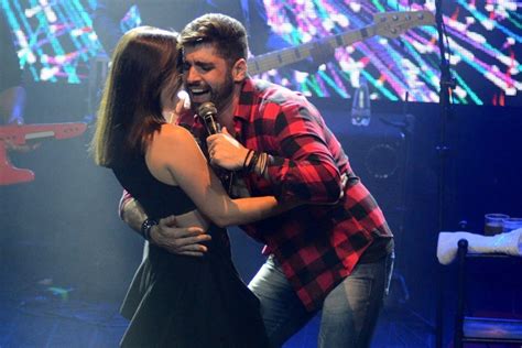 Cantor sertanejo João Gabriel tem carro atingido por tiros Metrópoles