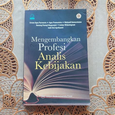 Buku Mengembangkan Profesi Analis Kebijakan Buku And Alat Tulis Buku Di Carousell