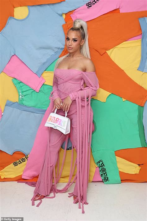 Tammy Hembrow Steals The Spotlight At The Saski Collection Show During