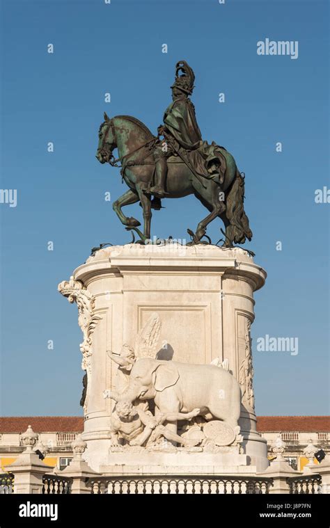 Statue Of King Jos I By Machado De Castro Pra A Do Rcio Lisbon