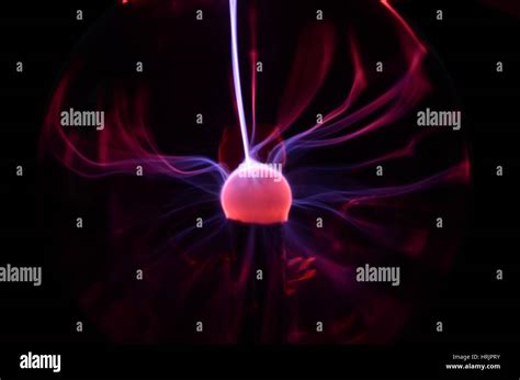 Plasma lamp Fotos und Bildmaterial in hoher Auflösung Alamy