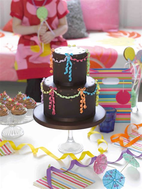Animation In Sugar Take 2 16 Make At Home Celebration Cakes From A World Famous Sugar Artist 5