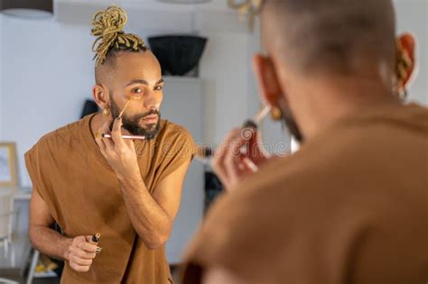 Black Brazilian Gay Applying Make Up Eyeshadow Looking Mirror Stock Image Image Of Lgbtq