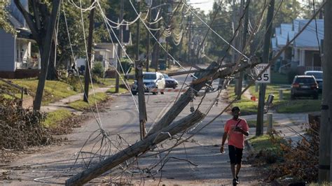 États Unis l ouragan Milton rétrogradé mais encore extrêmement