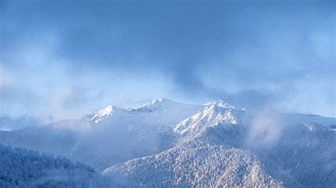 Quatre D Partements Des Pyr N Es Restent En Vigilance Orange La Neige