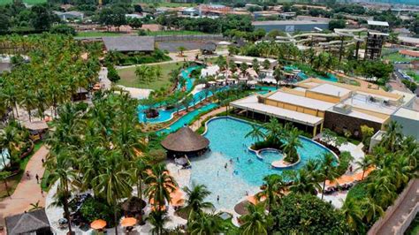 Atrações Do Parque Aquático Hot Beach Parques Resorts